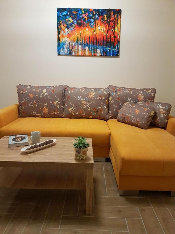 Silver Lodge Apartments เอ็กเกอร์ ภายนอก รูปภาพ