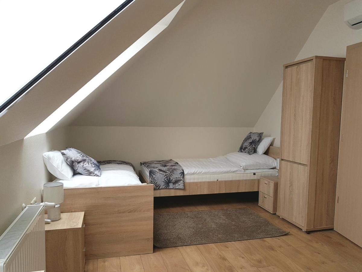 Silver Lodge Apartments เอ็กเกอร์ ภายนอก รูปภาพ