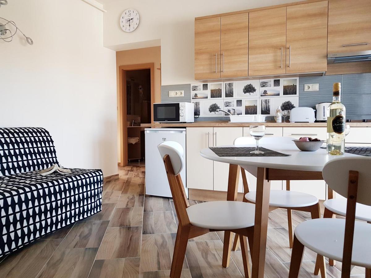 Silver Lodge Apartments เอ็กเกอร์ ภายนอก รูปภาพ