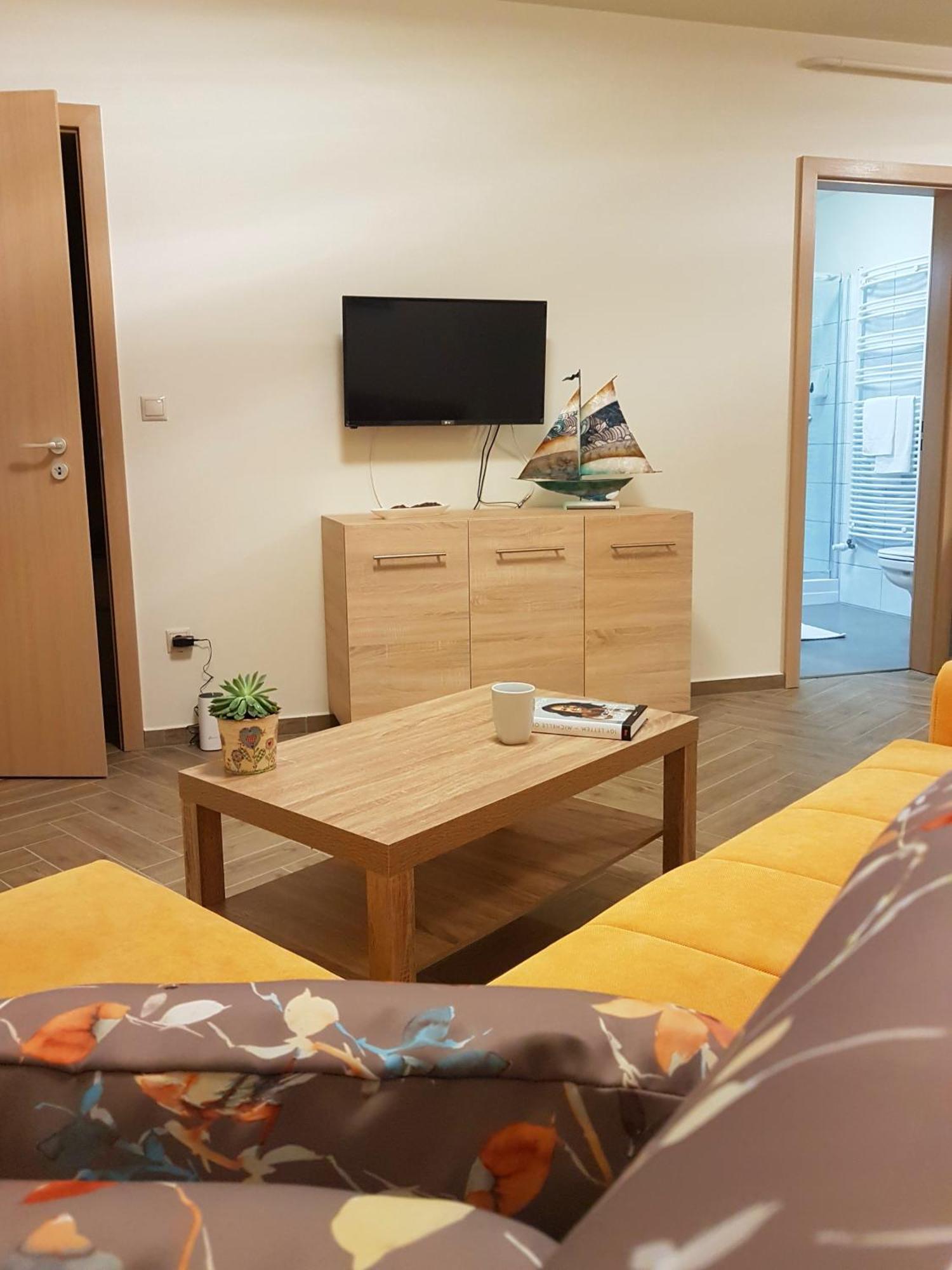 Silver Lodge Apartments เอ็กเกอร์ ห้อง รูปภาพ